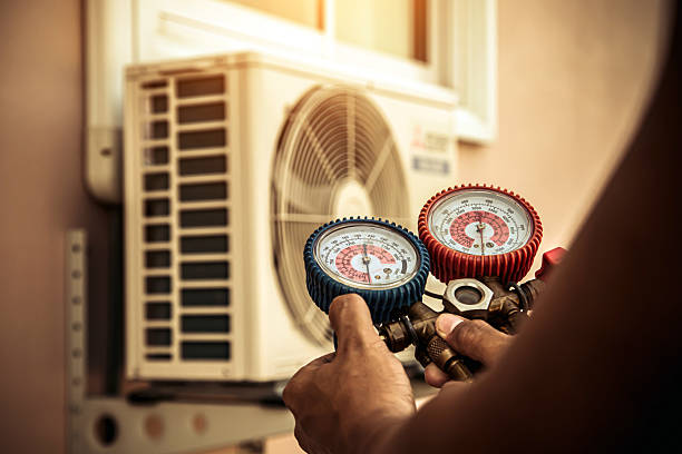 Professional Hvac technician working in Waverly, MN
